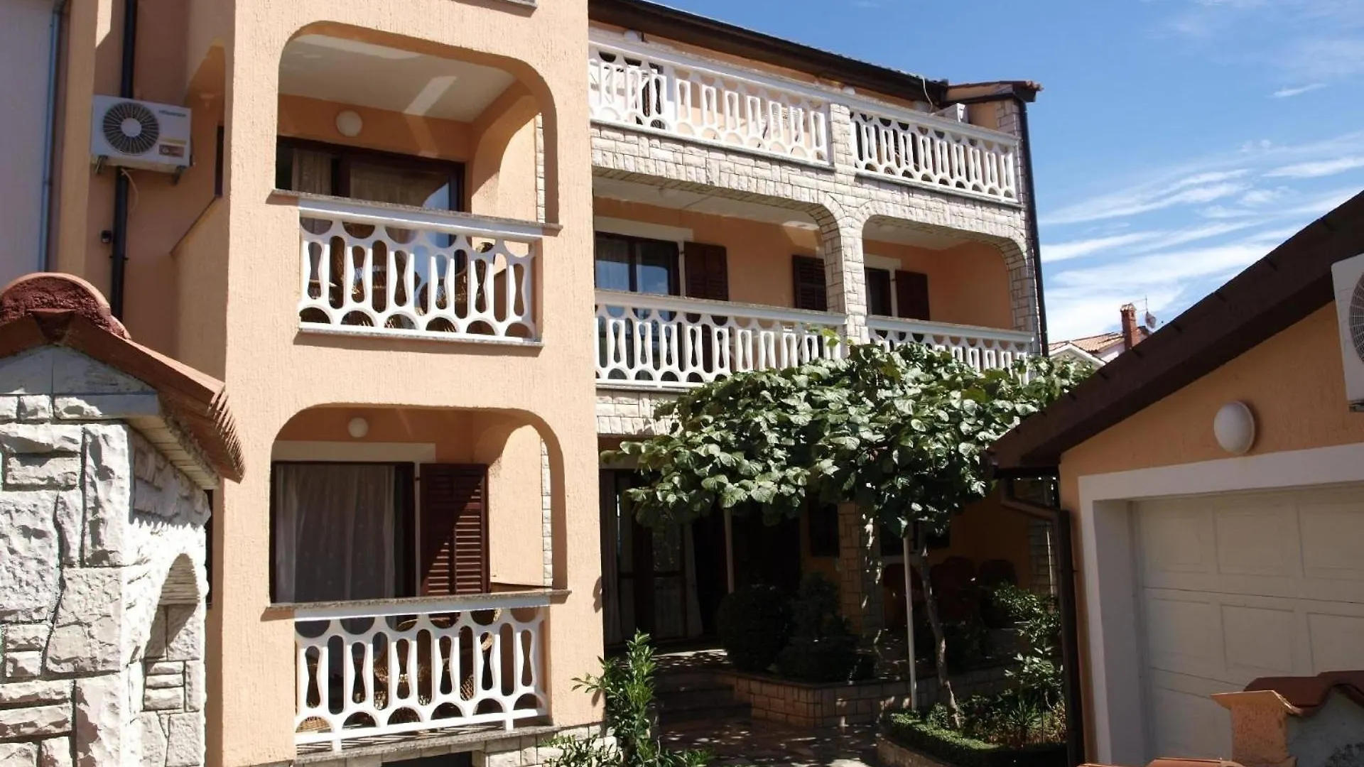 Appartement Wohnung In Fazana Mit Grill, Garten Und Terrasse